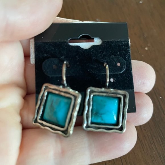 earrings - Picture 1 of 2